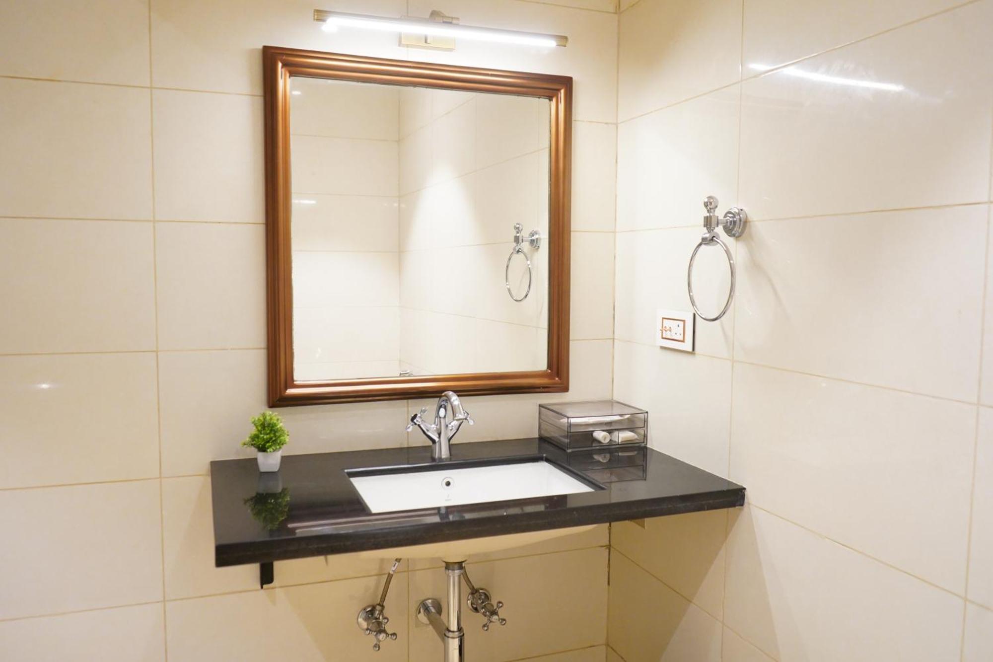 Nalapad'S Hotel Bangalore International Екстериор снимка