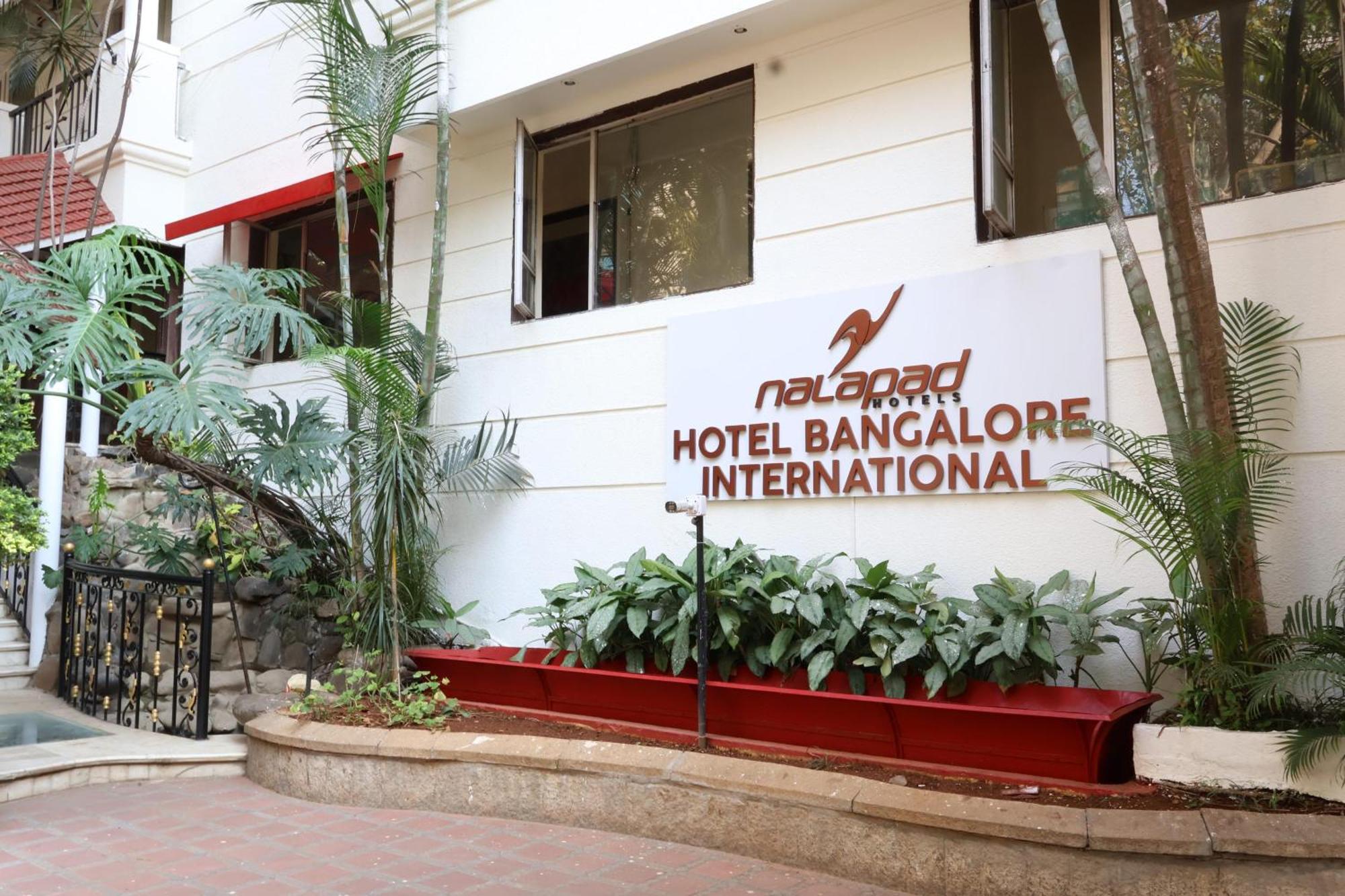 Nalapad'S Hotel Bangalore International Екстериор снимка
