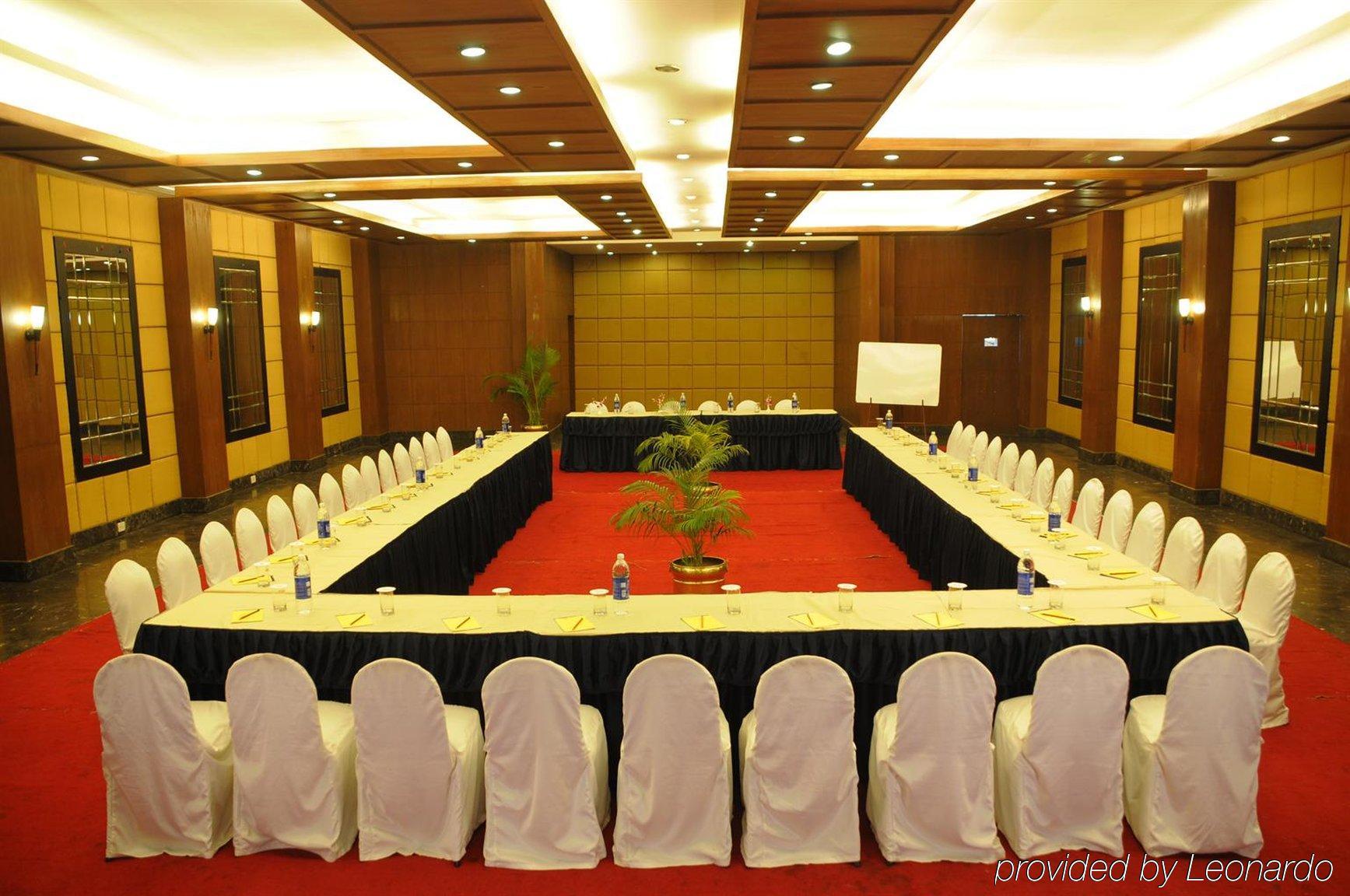 Nalapad'S Hotel Bangalore International Съоръжения снимка
