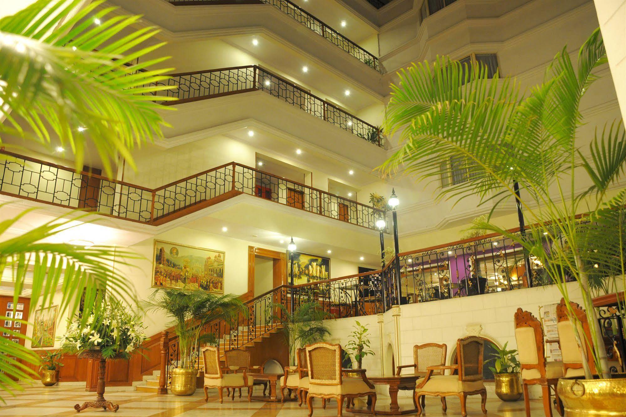 Nalapad'S Hotel Bangalore International Екстериор снимка